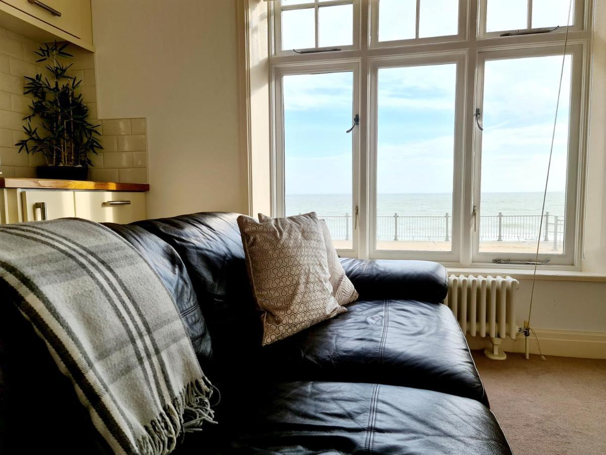 Vitamin Sea - Beachfront Apartment - Sleeps 4 램즈게이트 외부 사진