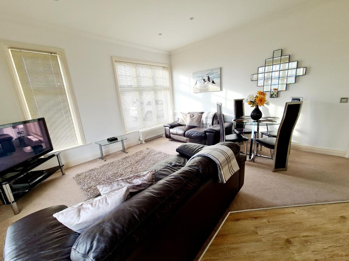 Vitamin Sea - Beachfront Apartment - Sleeps 4 램즈게이트 외부 사진